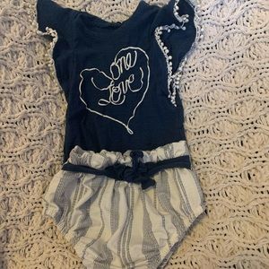 Jessica Simpson “One Love” infant set